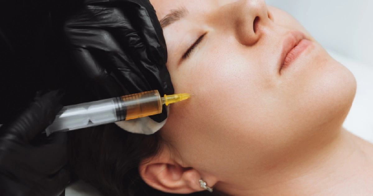 WomenreceivingDermalFillersinSanDiegoCA1